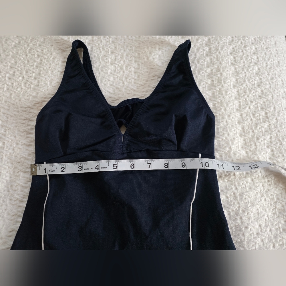 One Piece Workout Jumper - Picture 6 of 7